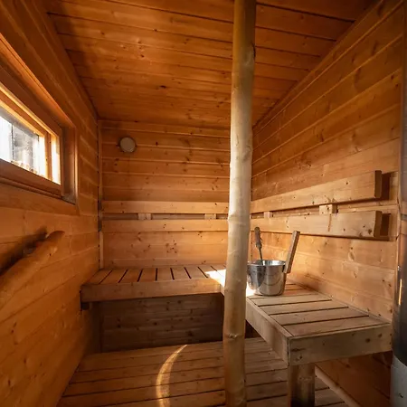 Villa Hilla - In The Wilderness